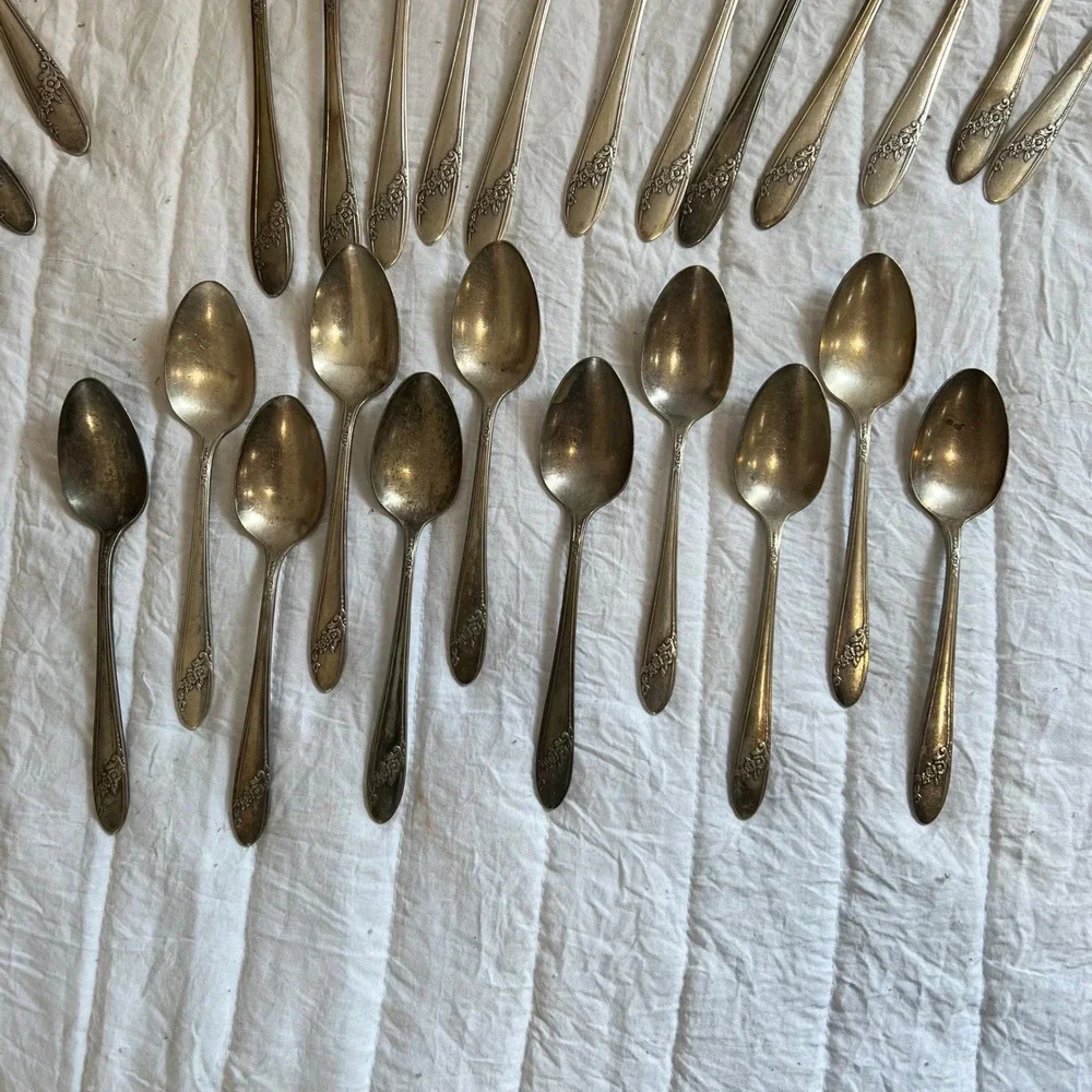 Oneida Community Tudor Plate Elaine 42pc Silverplate Flatware Set Vintage 1937